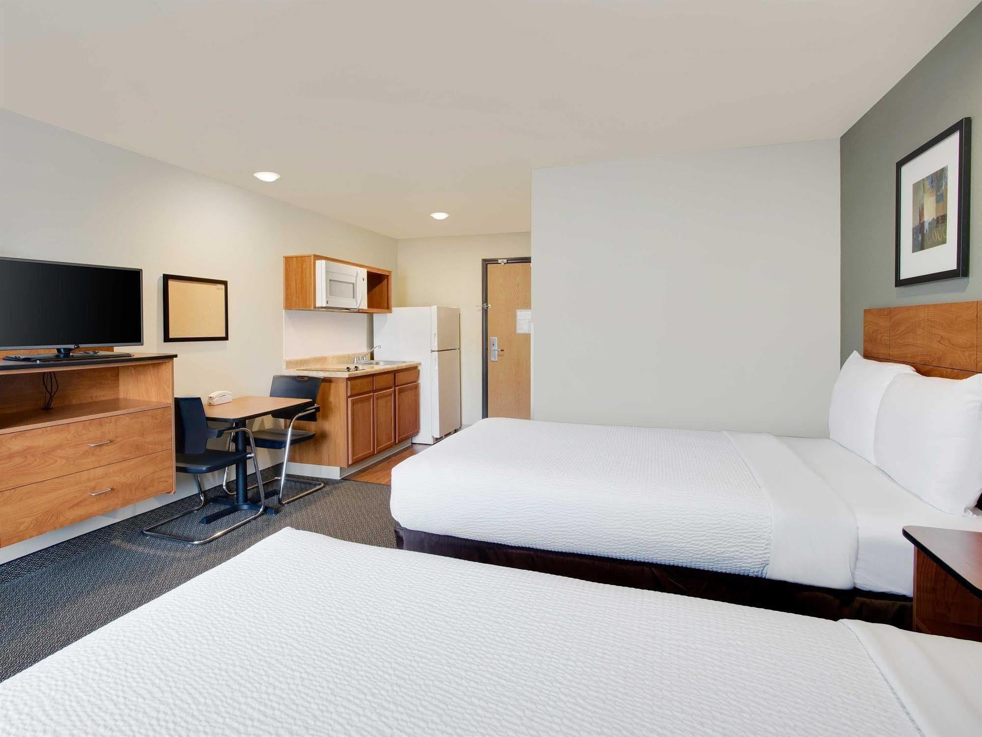 Woodspring North I-270 Hotel 2*