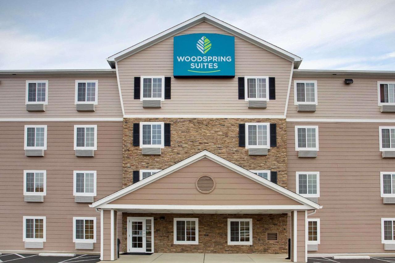 Woodspring North I-270 Hotel 2*