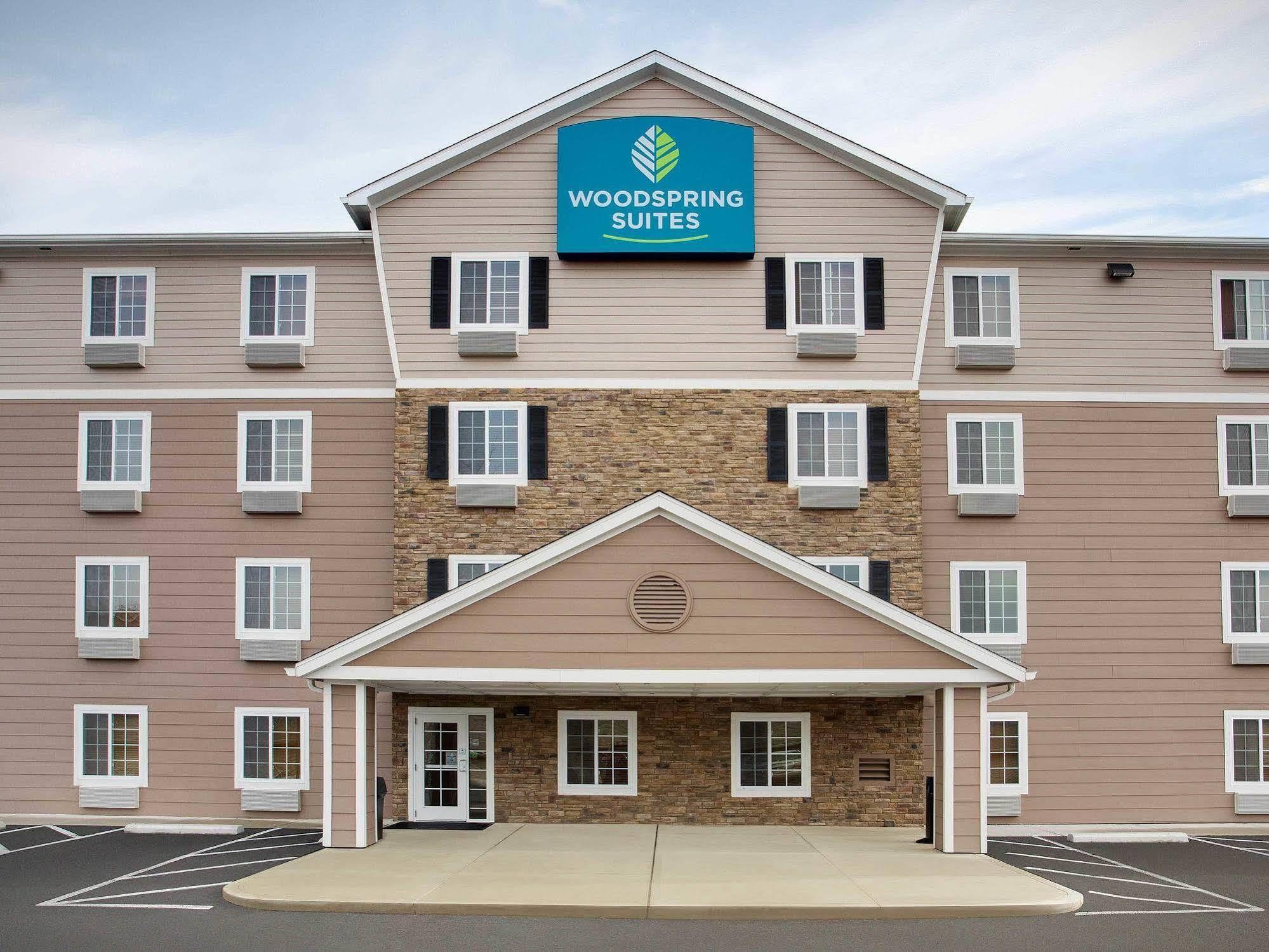 Hotel Woodspring North I-270 2*