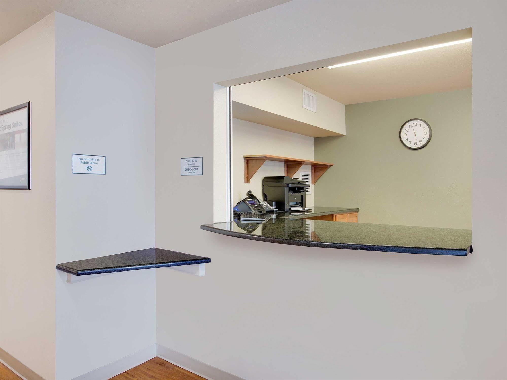 Woodspring North I-270 Hotel